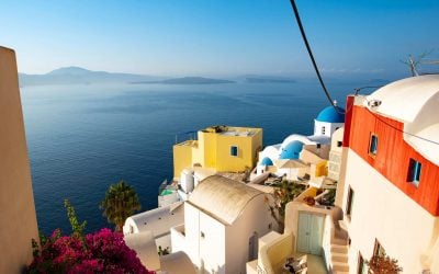 Santorini – paradisul grecesc pentru o “lună” de miere inedită